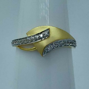 916 Fancy Gold Ladies Ring 