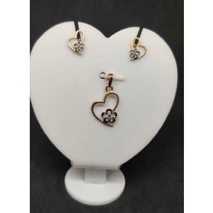 18K Ladies Fancy Rose Pendant Set
