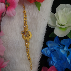916 gold fancy sawaroxy diamond met finishing