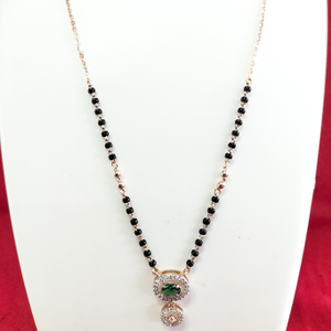 18k Rose Gold Green And White Diamond  Mangal