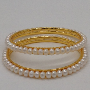 White flat pearls bangles jbg0050