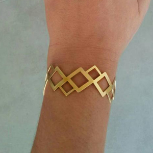 18k real solid yellow gold geometric triangle