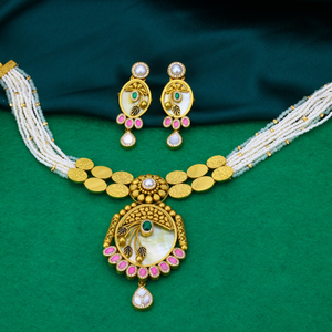 lovely necklace set with unique pendant.