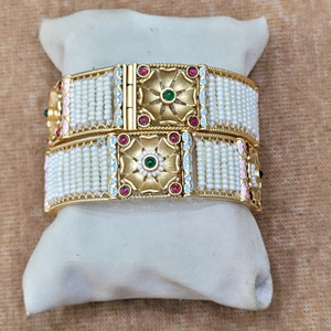 Gold Plated Traditional Stone & Pearl Stu
