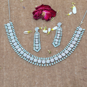 Classic Design Bridal Necklace Set
