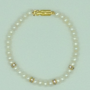 White Flat&nbsp;Pearls&nbsp;With&nbsp;CZ Chakri 1&nbsp;Layers