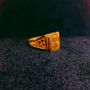 22k gold rose design ring 