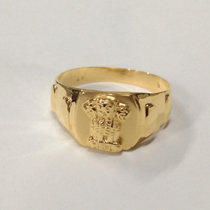 Gold delicate gents ring