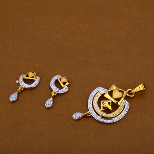 22Ct Gold Ladies Fancy Pendant Set FPS214