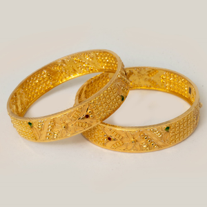 Gold plain design bangle
