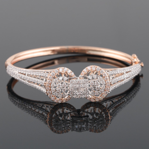 18Kt Gold Dazzling Diamond Bracelet