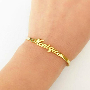 22 kt yellow gold custom personalized name cu