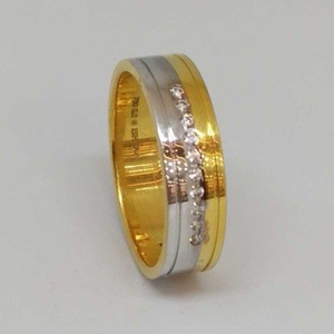 18 Kt Gold Gents Branded Ring