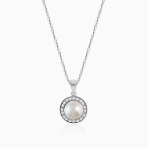 Silver pearl pendant with link chain
