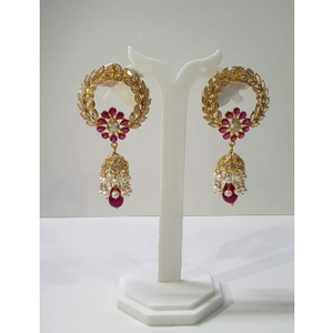 18k Gold fancy erings with moti and ruby