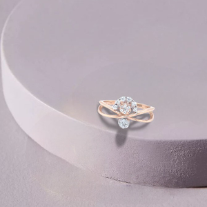 Abstract yellow gold globule finger ring