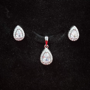 92.5 silver white diamond fancy pendant set