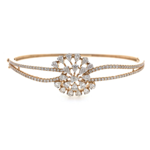 18kt / 750 rose gold floral diamond bracelet 