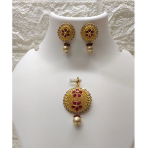 18k gold fancy pink stone pendant set