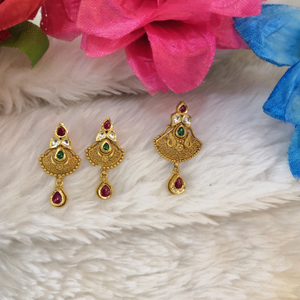 916 gold fancy antique jadtar butty pendant s