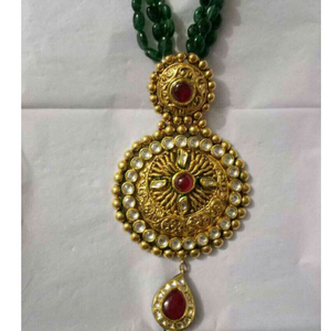 22KT Gold Fancy  Diamond Necklace set