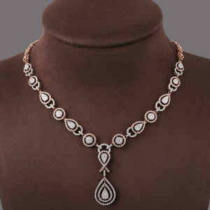18KT Gold Shining Diamond Necklace