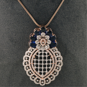 18K Gold Stunning Diamond Pendant