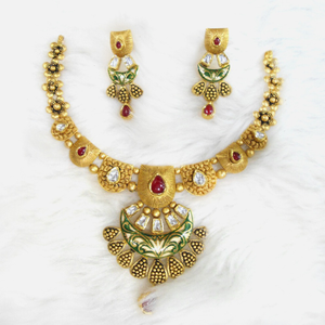 22Kt Gold Antique Bridal Necklace Set RHJ-558