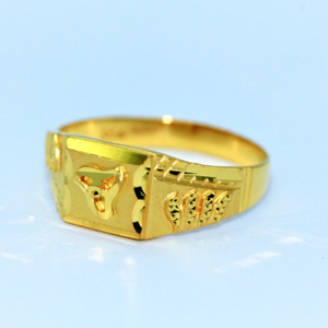 Gold gorgeous gents ring