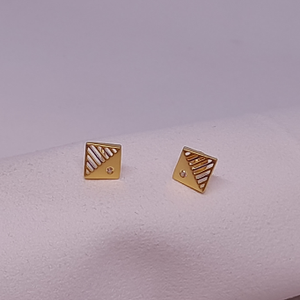 18KT Gold Square Shape Tops