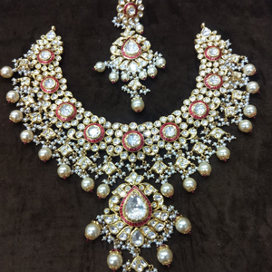 916 gold kundan red meenakari necklace set