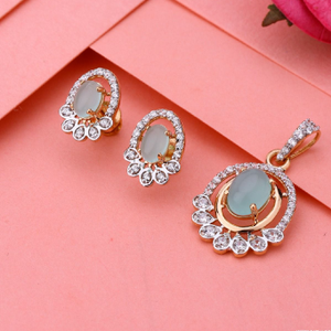 Unique Design For Ladies Pendant Set