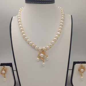 White cz and pearls pendent set with 1 lin