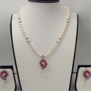 White;red cz pendent set with oval pearls m