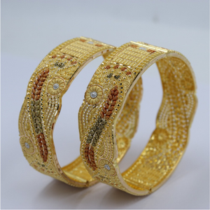916 plain Gold Handmade Bangles with screw