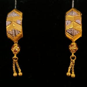 Good 22k J Design Earrings