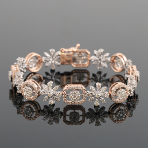 18kt gold flower design diamond bracelet
