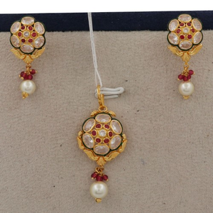 22k Gold Loopy Bends Pearl Light-weight Penda