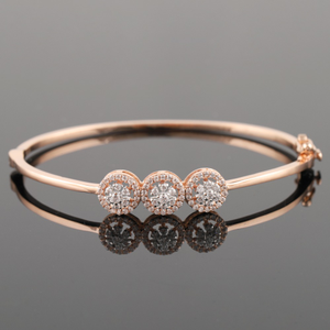 18Kt Gold Beautiful Diamond Bracelet