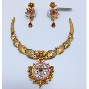 22 CT GOLD ANTIQE BRIDAL SET