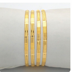 GOLD HALLMARK KANAS BANGLE - DP846