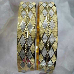 916 gold modern machine cut ladies bangles