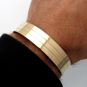 18 Kt Hallmark Stamped Yellow Gold Line Men's
