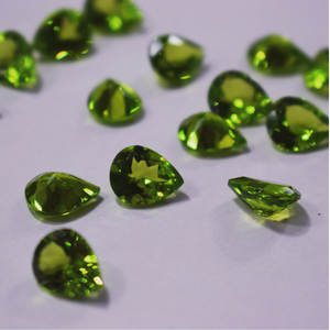 2.25ct pear green peridot
