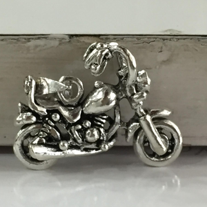 925 Sterling Silver Bike Shape Oxidized Penda