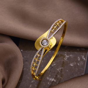 Gold single diamond ad bracelet