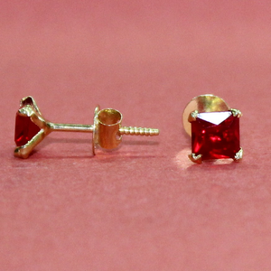 18kt gold red color stone square casual wear 