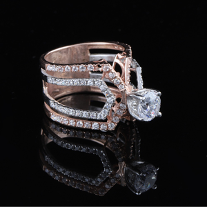 18K Gold Gorgeous Design Diamond Ring