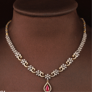 18kt yellow gold drop shaped diamond necklace