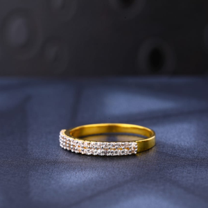 916 Gold CZ Hallmark Gorgeous Ladies Ring LR9